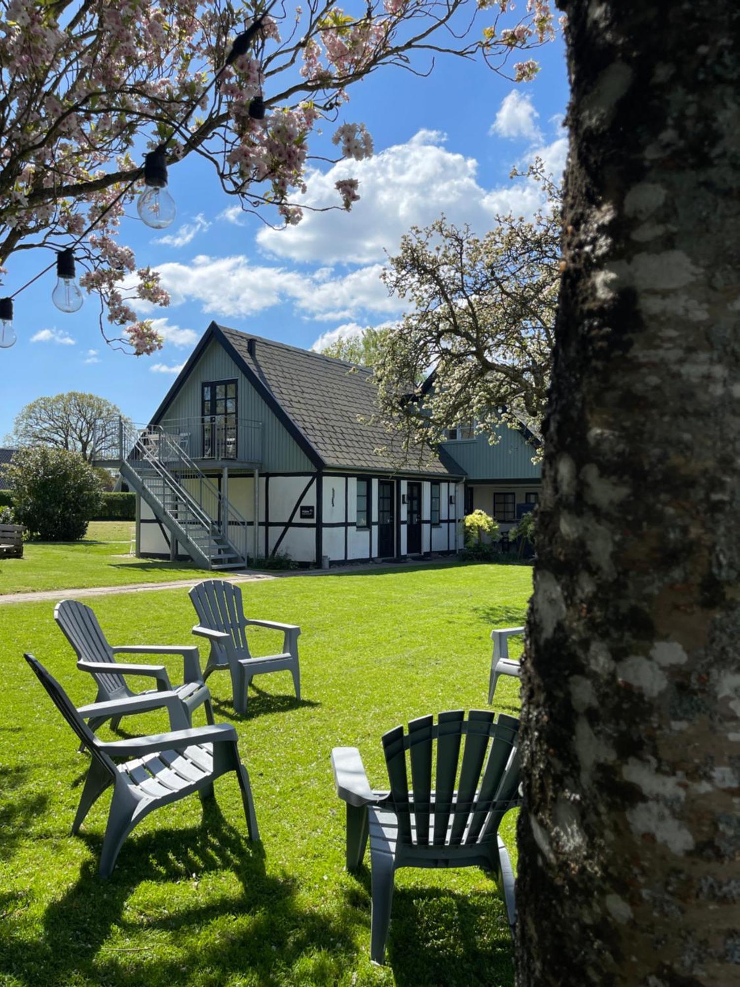 Kirsebaerkroen - The Inn Between Præstø Εξωτερικό φωτογραφία